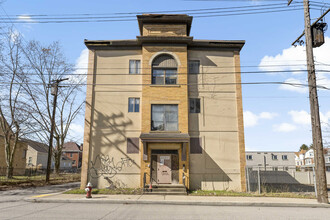 615 N Lang Ave in Pittsburgh, PA - Building Photo - Building Photo