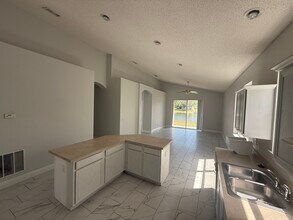 1814 Sand Arbor Cir in Orlando, FL - Building Photo - Building Photo