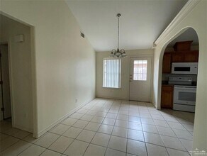 1914 Bahamas Dr in Edinburg, TX - Building Photo - Building Photo