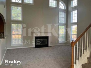 2304 Blackburn Pass in Conyers, GA - Foto de edificio - Building Photo