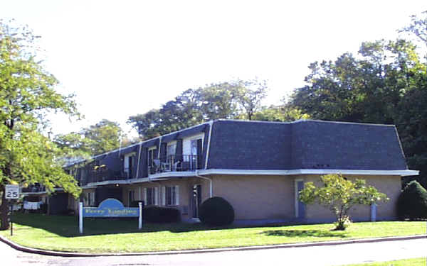 Ferry Landing Condominiums in Highlands, NJ - Building Photo