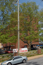 St Anthonys Housing For The Elderly in Wilmington, DE - Foto de edificio - Building Photo