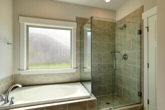 100 Whitner Dr in Hazel Green, AL - Building Photo - Building Photo