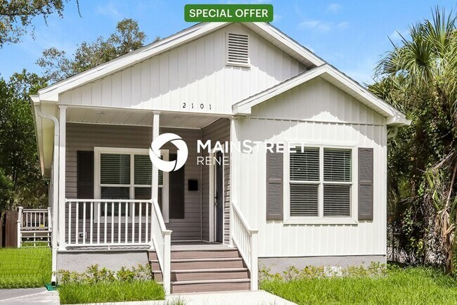 property at 2101 Union St S