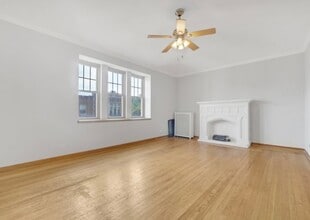 10913 S Longwood Dr, Unit 3 in Chicago, IL - Foto de edificio - Building Photo