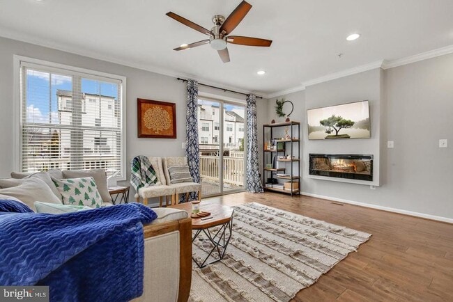 13304 Windy Meadow Ln in Silver Spring, MD - Building Photo - Building Photo