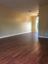 10676 Walnut St, Unit 10676 in Los Alamitos, CA - Building Photo