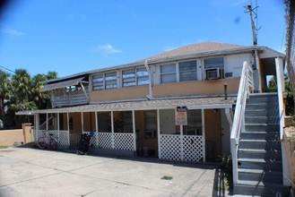 708 E International Speedway Blvd in Daytona Beach, FL - Building Photo - Primary Photo