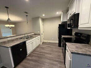 317 Grayton Way in Perry, GA - Foto de edificio - Building Photo