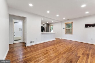 5014 Sheridan St in Riverdale Park, MD - Building Photo - Building Photo