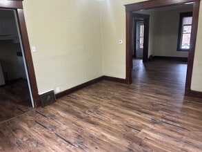 437 Hiett Ave in Toledo, OH - Building Photo - Building Photo