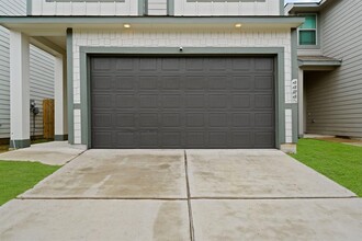 4424 Ibiza Ln in Houston, TX - Foto de edificio - Building Photo