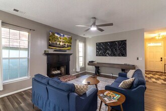 9 Walthour Cove in Savannah, GA - Building Photo - Building Photo