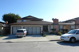 1134 Oakmont Drive Apartments in San Jose, CA - Building Photo - Building Photo