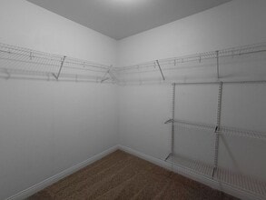 110 Lakeview Ct in St. Robert, MO - Building Photo - Building Photo