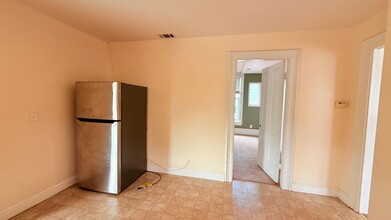 2426 Eagle Ave in Alameda, CA - Building Photo - Building Photo