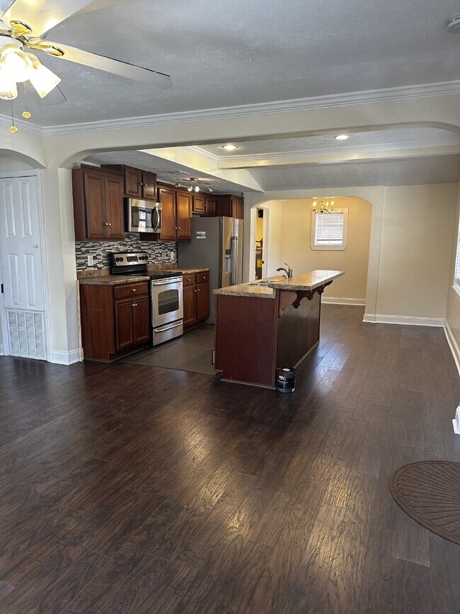 1105 Hickory Ave in Panama City, FL - Foto de edificio - Building Photo