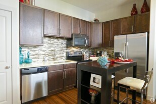 1300 Montrose Blvd in Houston, TX - Building Photo