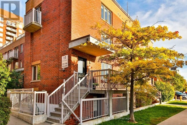11-111 Ruttan St