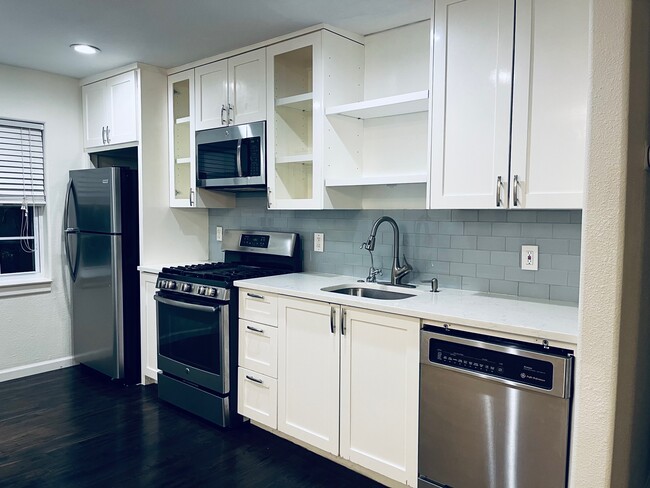 610 Cliffdale Ave in Dallas, TX - Building Photo - Building Photo