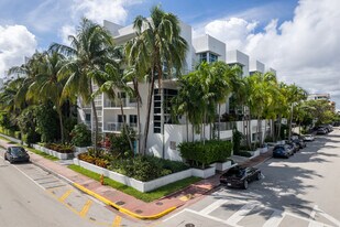 7744 Collins Ave Apartamentos