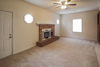 422 Madeline Dr in Goose Creek, SC - Building Photo - Building Photo