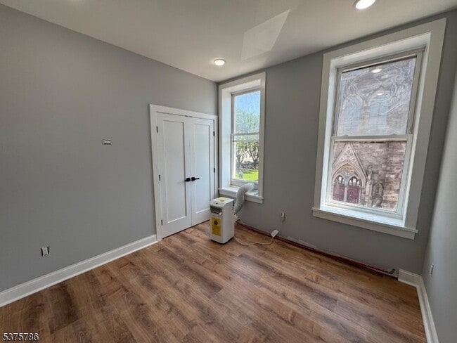 372 Main St, Unit 3 in Paterson, NJ - Building Photo - Building Photo