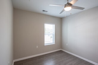 The Leslie in Nashville, TN - Foto de edificio - Interior Photo