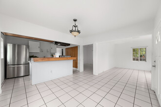 2822 7th Ave in Los Angeles, CA - Building Photo - Interior Photo