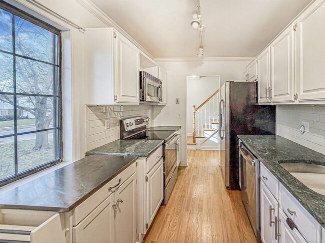 202 Soundview Ave in Stamford, CT - Building Photo - Building Photo