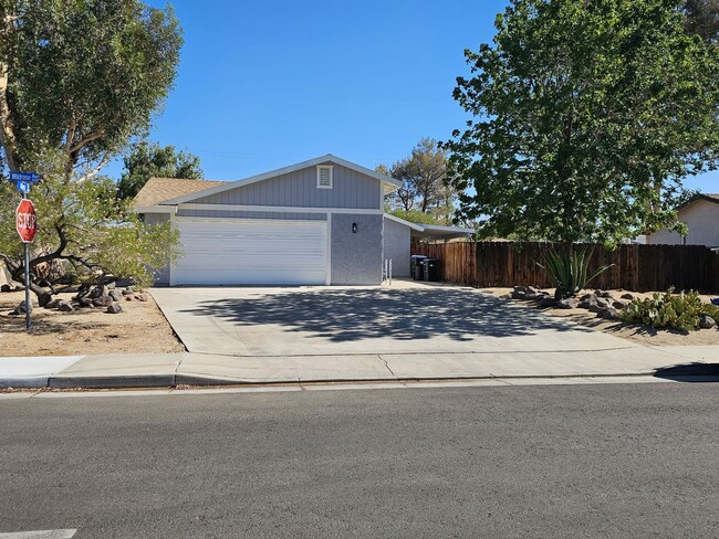 1131 S Allen St in Ridgecrest, CA - Building Photo - Building Photo