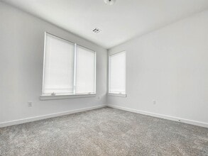 3 Virginia Ave in Jersey City, NJ - Building Photo - Building Photo