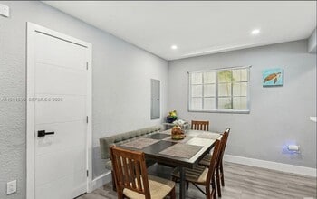 380 NW 20th St in Miami, FL - Building Photo - Building Photo