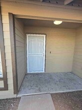 7121 W Sierra Vista Dr in Glendale, AZ - Foto de edificio - Building Photo