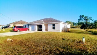 4528 24th St SW in Lehigh Acres, FL - Building Photo