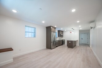 126 Adelaide Ave in Providence, RI - Building Photo - Building Photo