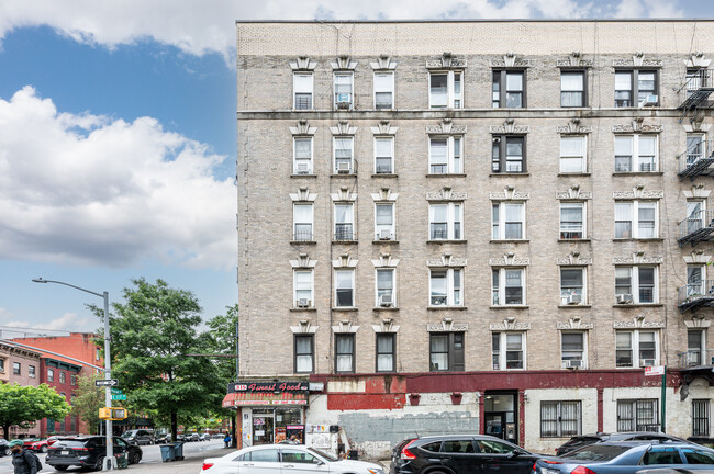 321 Pleasant Ave in New York, NY - Building Photo - Building Photo