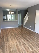 2469 Lake Woodberry Cir in Brandon, FL - Foto de edificio - Building Photo