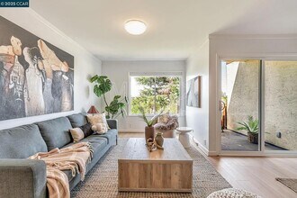 233 Orange St in Oakland, CA - Building Photo - Building Photo