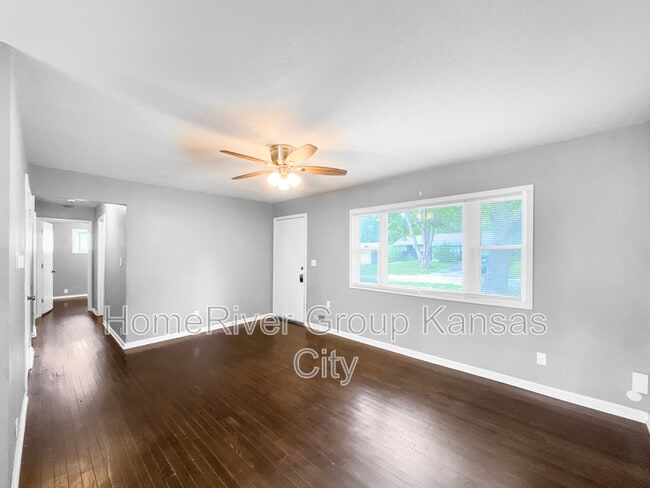 7801 E 112th St in Kansas City, MO - Building Photo - Building Photo