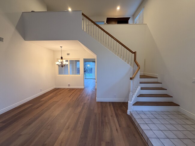 27 Surfbird Ln in Aliso Viejo, CA - Foto de edificio - Building Photo