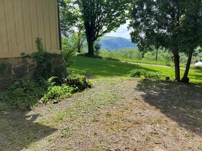 501-511 Lane Gate Rd in Cold Spring, NY - Foto de edificio - Building Photo