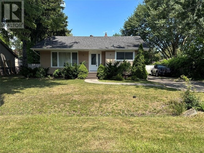 property at 3880 Woodward Blvd
