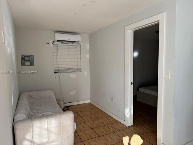 621 NW 19th Ave in Miami, FL - Building Photo - Building Photo