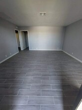 9003 W Elm St in Phoenix, AZ - Building Photo - Building Photo