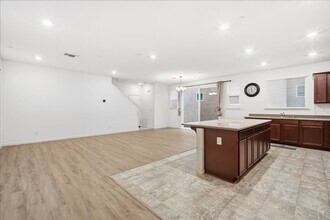2924 Bowden Sq Wy in Sacramento, CA - Building Photo - Building Photo