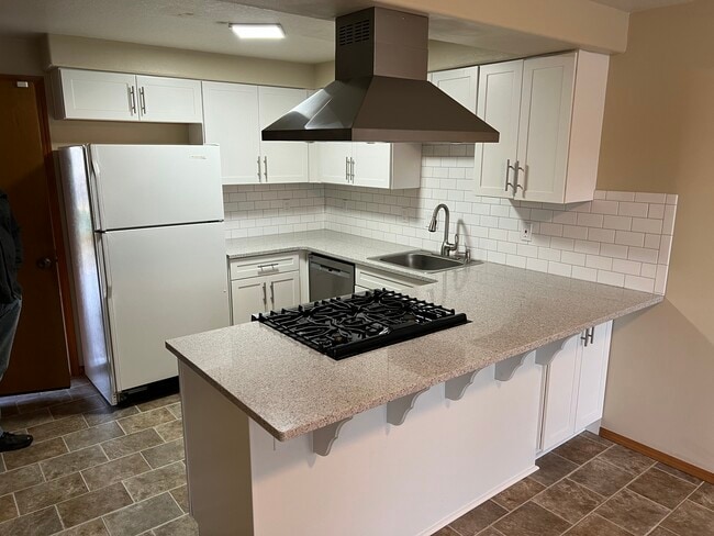 20456 SW Midline Street in Beaverton, OR - Foto de edificio - Building Photo