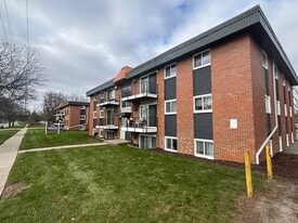 Kendon Pointe in Lansing, MI - Building Photo