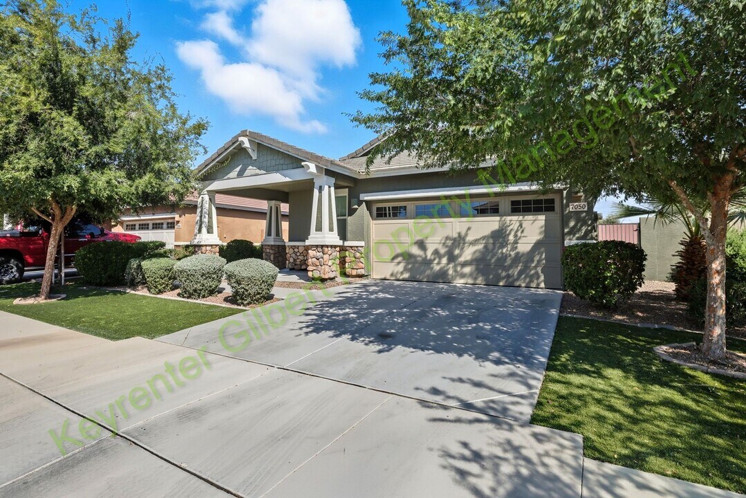 7050 E Onza Ave in Mesa, AZ - Building Photo