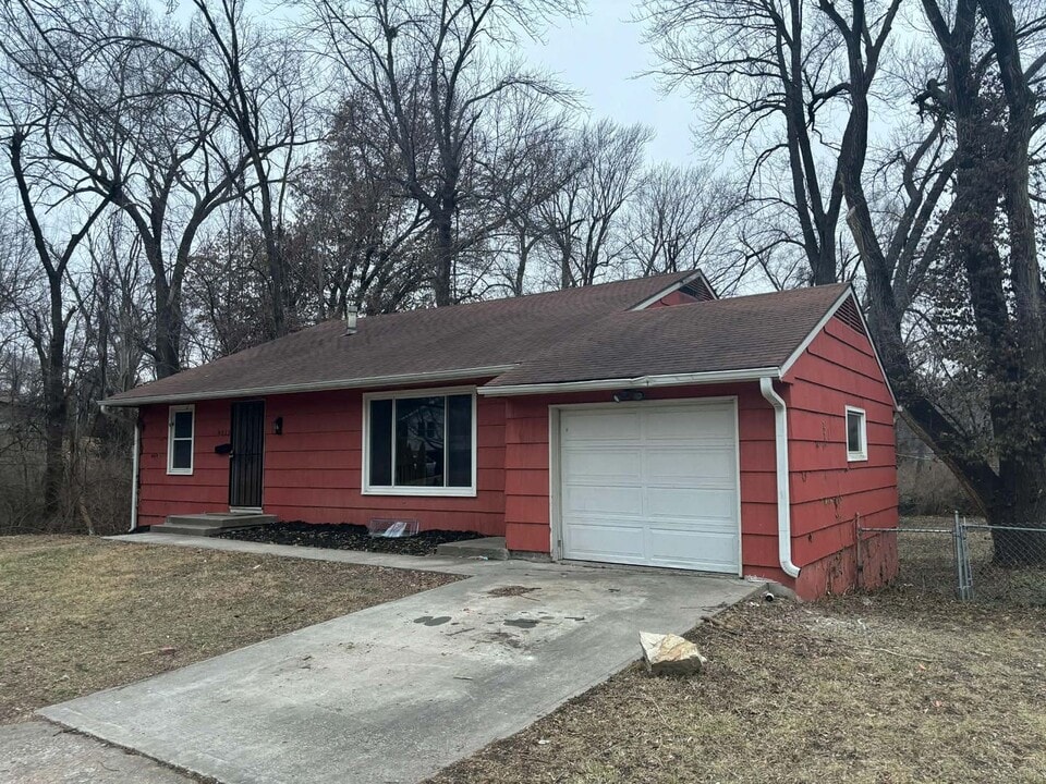 9512 Fremont Ave in Kansas City, MO - Building Photo